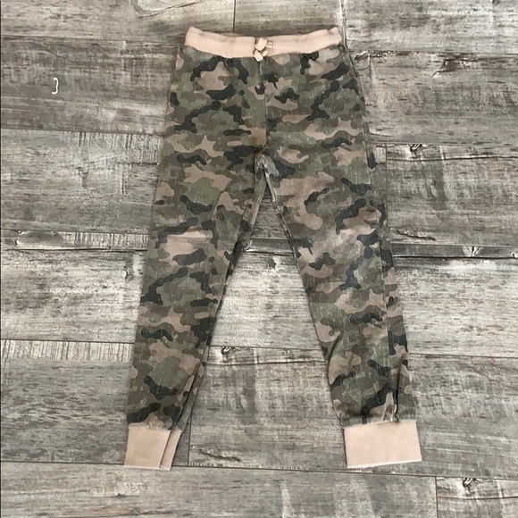 Kids size 5T pants - Picture 1 of 3